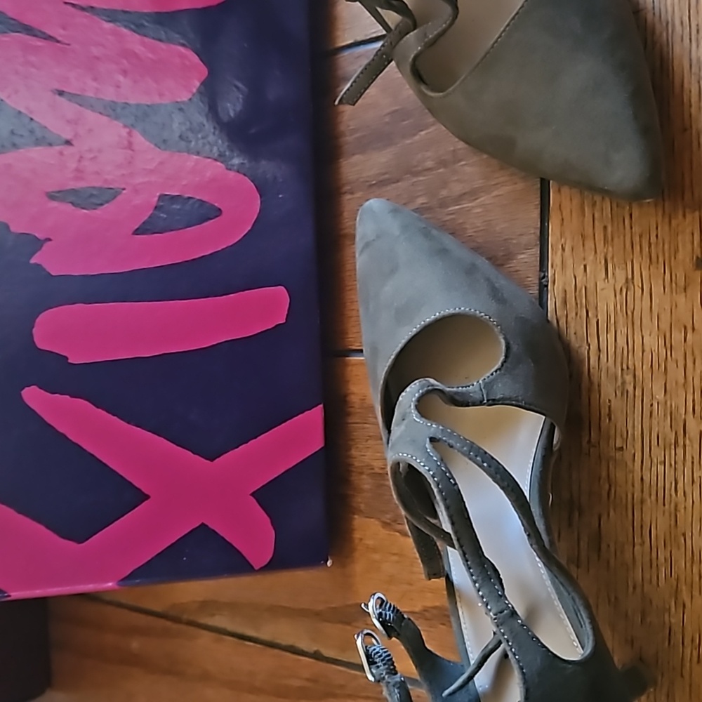 Retro style heels excellent condition